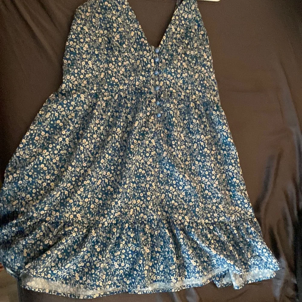 Médium summer dress flower blue print. Worn 1 time. - Picture 1 of 4